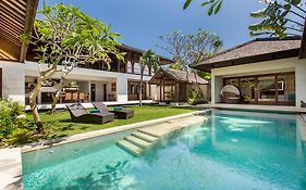 Villa Air Seminyak